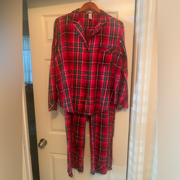 Victoria’s Secret Red Plaid Flannel Pajama Set - XL - Picture 1 of 3